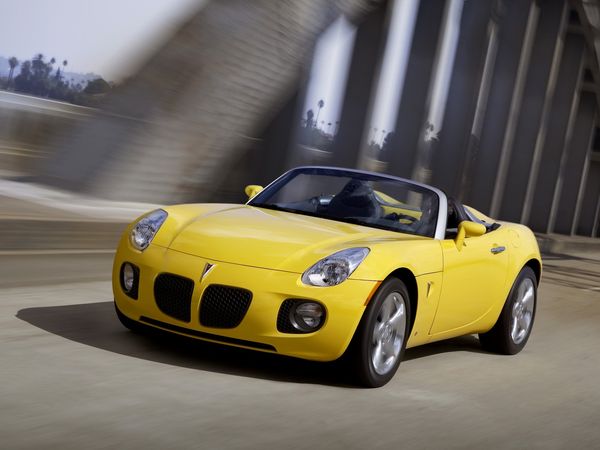 Modern collectibles revealed: Pontiac Solstice GXP and Saturn Sky