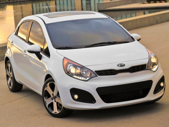 Review: The new 2012 KIA Rio is ready to rock your car world for just ...