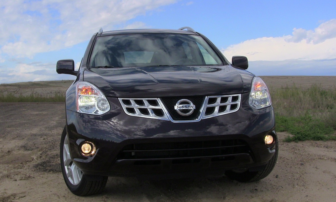 Review: 2013 Nissan Rogue SL - Frugal Crossover with Luxurious Flare