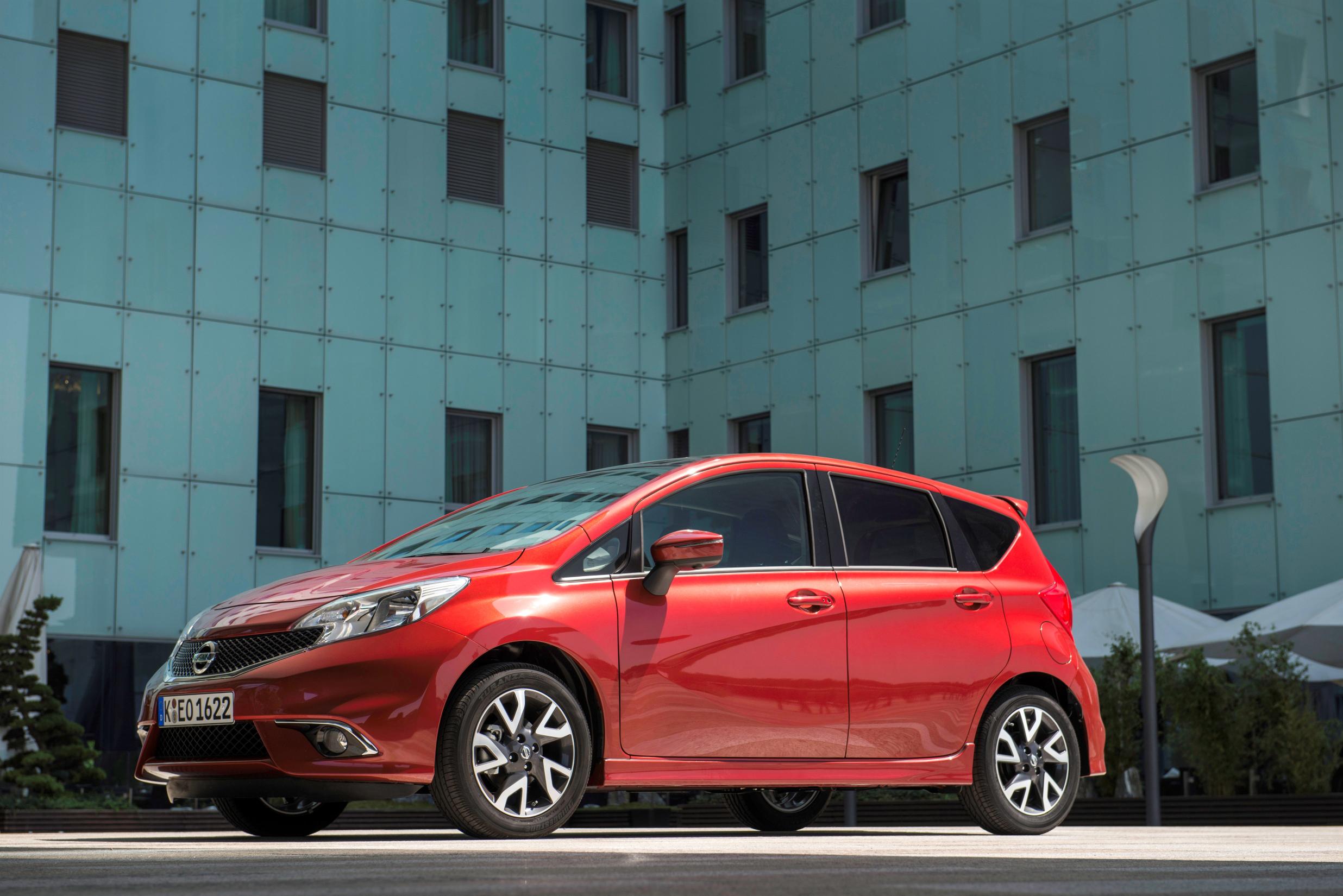 The Nissan Note DIG-S has a Supercharged 1.2-liter Three-cylinder Engine -  TFLcar
