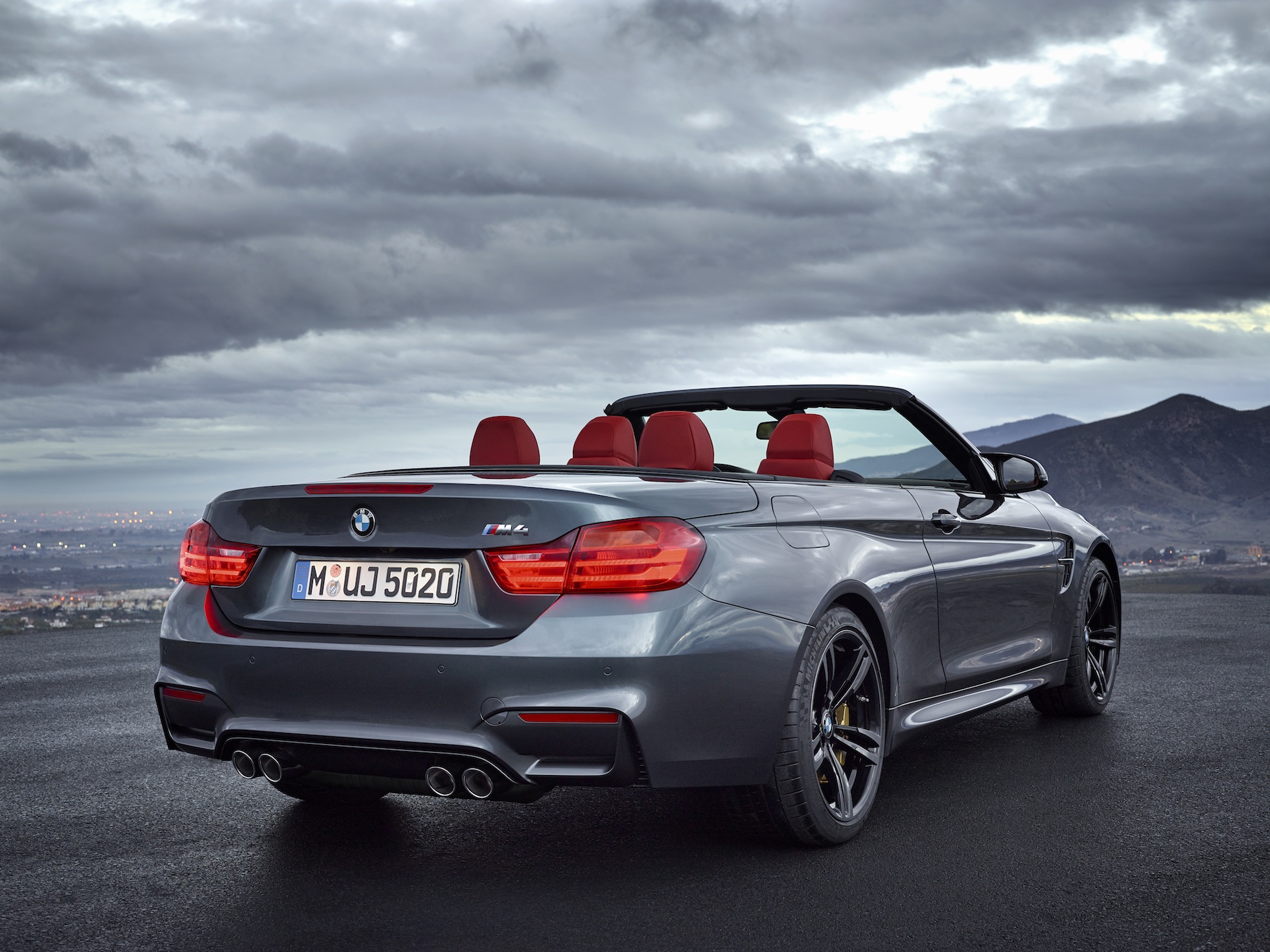 The Ultimate Driving Experience: 2015 BMW M4 Convertible