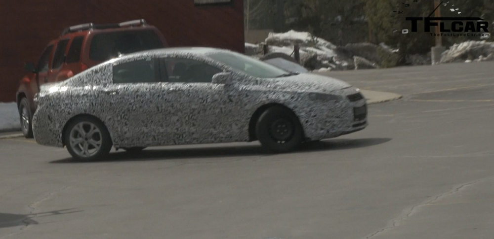 The New 2016 Chevy Cruze Spied Testing In The Wild [Video] - The Fast