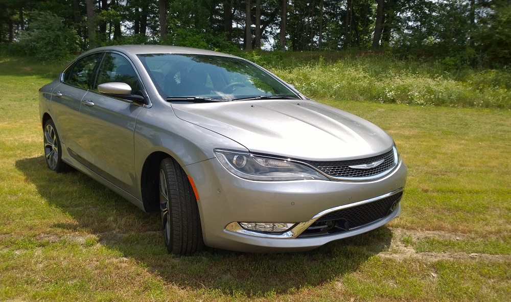 2015 chrysler 200 offers luxury and performance in an affordable sedan the fast lane car 2015 chrysler 200 offers luxury and