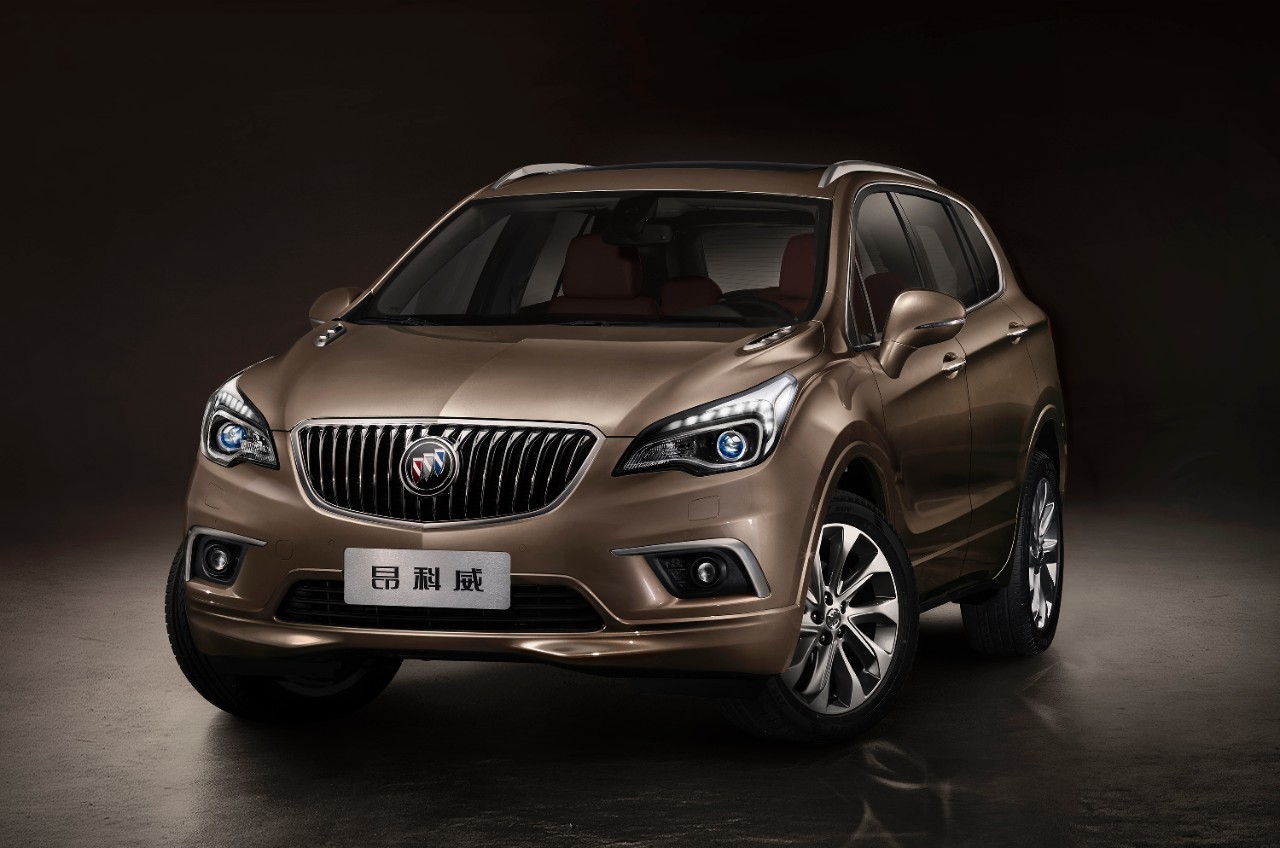 10 Buick Envision - Caught on American Soil [Spied] - The Fast