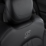 2016 Chrysler 200S embossed front seat