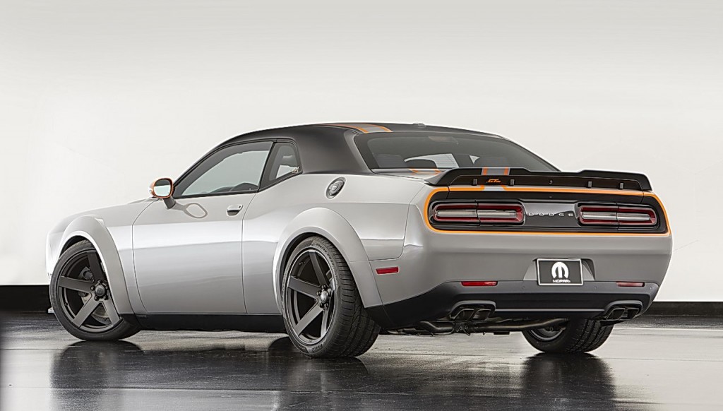 Dodge challenger awd