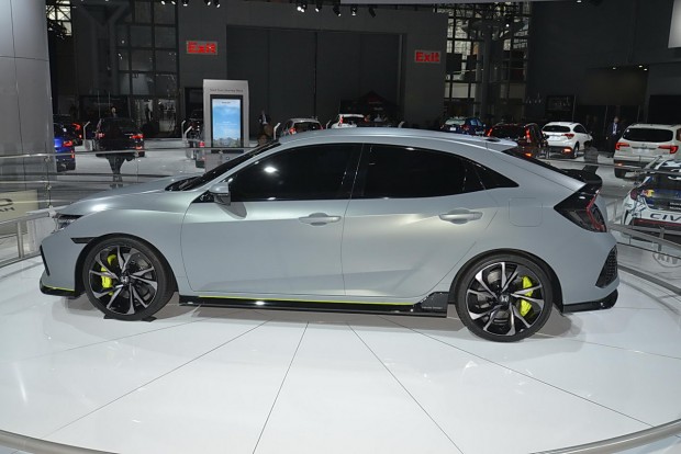 2017 Honda Civic Hatchback Ushers in the Era of the Six-Speed Manual ...