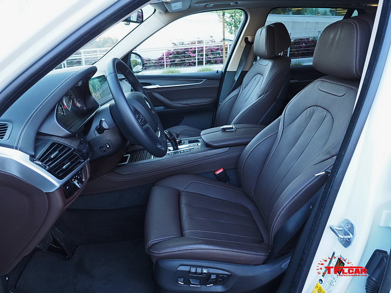 2016 BMW X5 40e front seats
