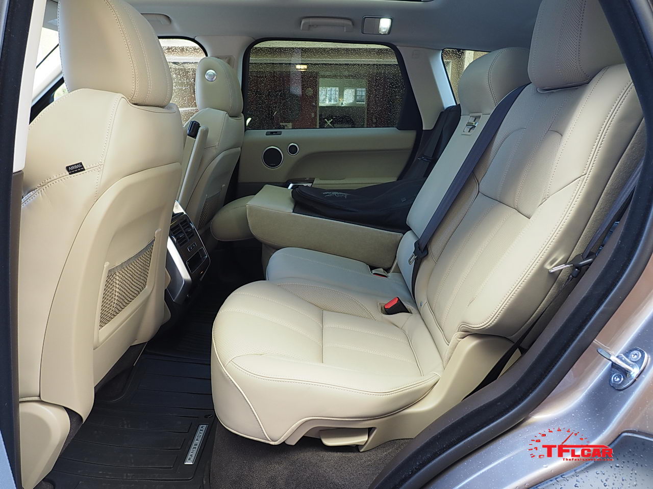 2016 Range Rover Sport HSE Td6 back seats