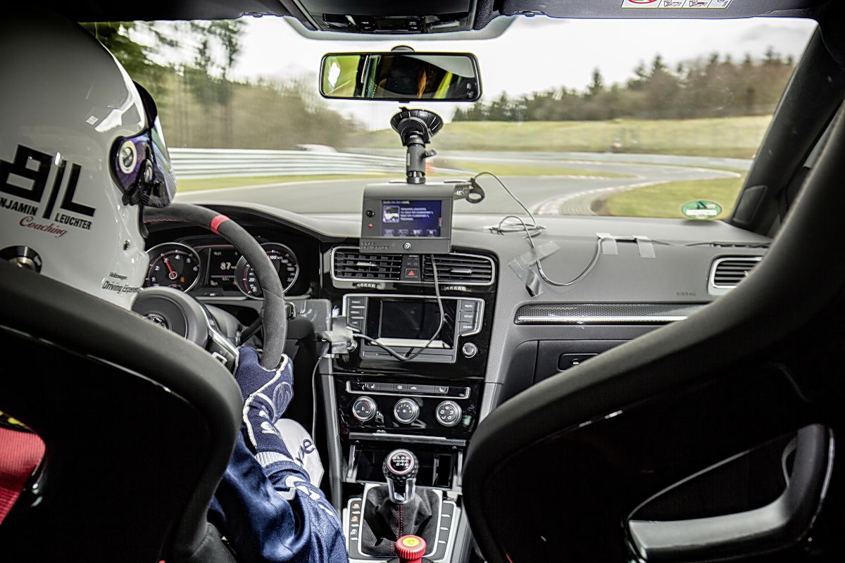 VW Golf GTI Clubsport S sets new Nurburgring lap record