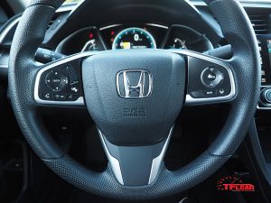 2016 Honda Civic Sedan steering wheel controls