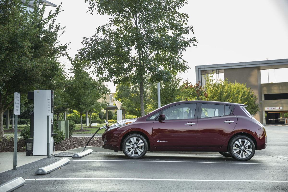 Nissan expands charging stations for Leaf EV TFLcar