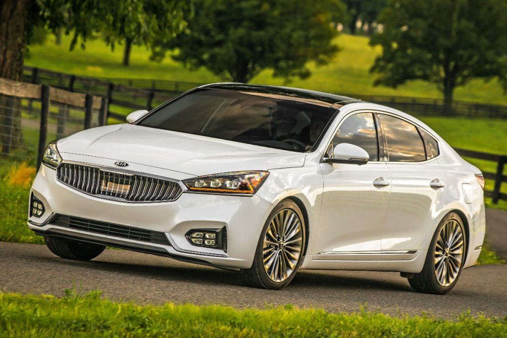 2017 Kia Cadenza First Drive Review: A Surprising Entry-level Luxury ...