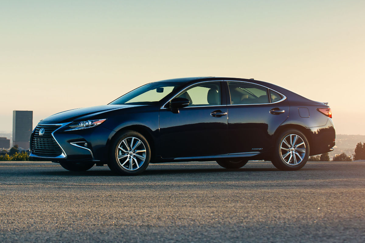 2016 Lexus Es 300h Hybrid Review Practicality With Sparkling Fuel Economy The Fast Lane Car 3251