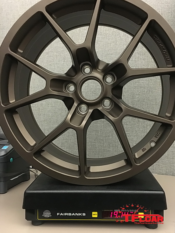 18x8-inch Neuspeed RSe10 aluminum alloy wheel weighs 19 lbs