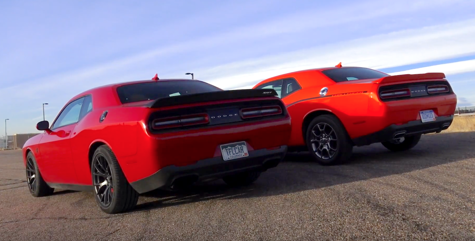 Hp Vs Awd 2017 Dodge Challenger Gt Takes On The Hellcat In Drag Race The Fast Lane Car