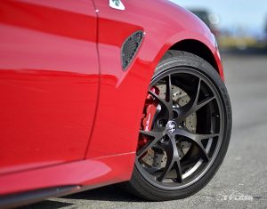 19-inch alloy wheels 2020 Alfa Romeo Giulia Quadrifoglio