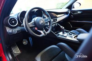 cockpit 2020 Alfa Romeo Giulia Quadrifoglio