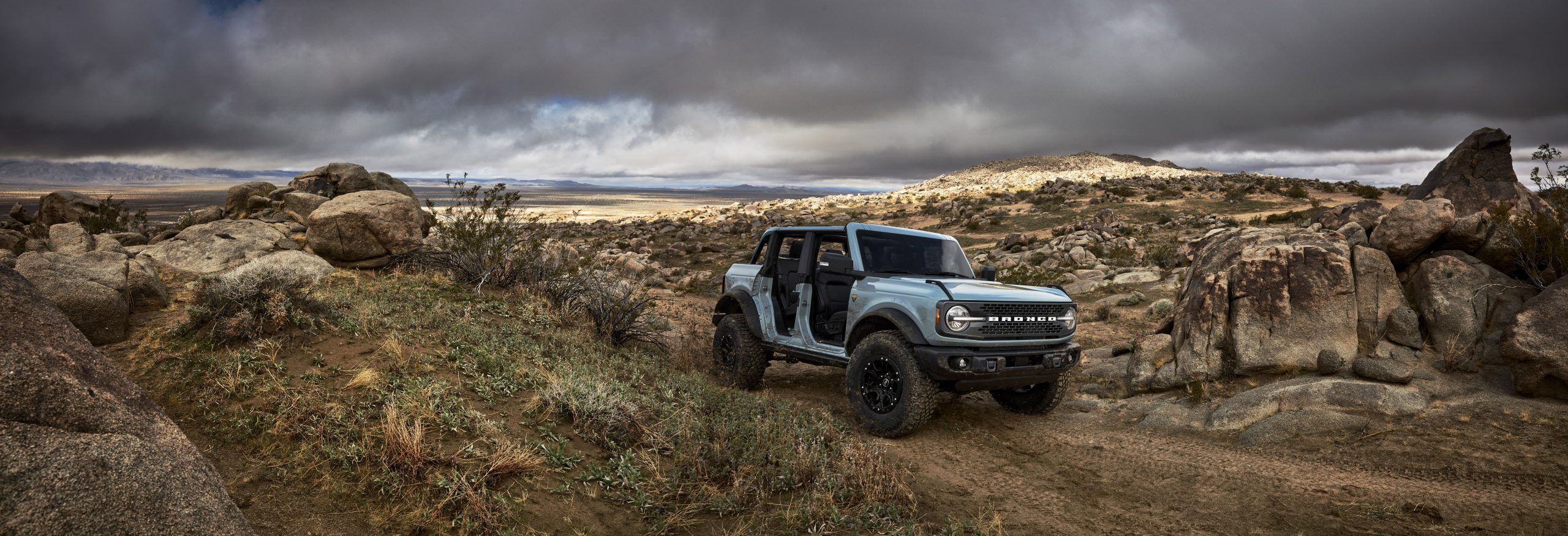 Ford bronco 2020 2024. Ford Bronco 2021 Crawler. Bronco 2021 4 Door. Форд Бронко Вайлдтрак. Ford Bronco 6x6 2021 rare Seats.