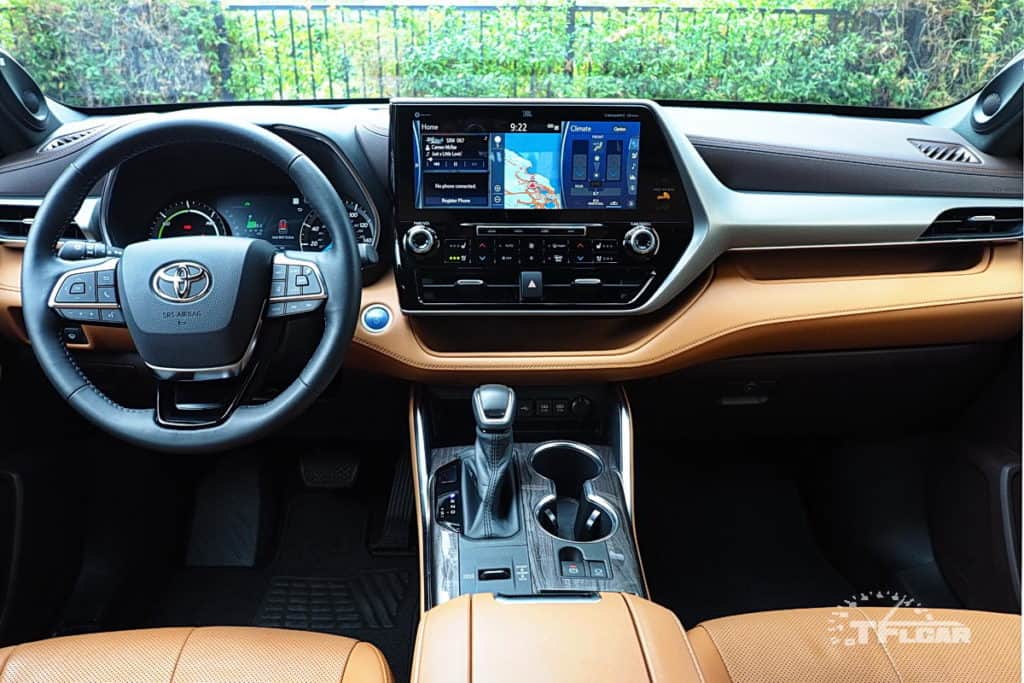interior 2020 Toyota Highlander Hybrid