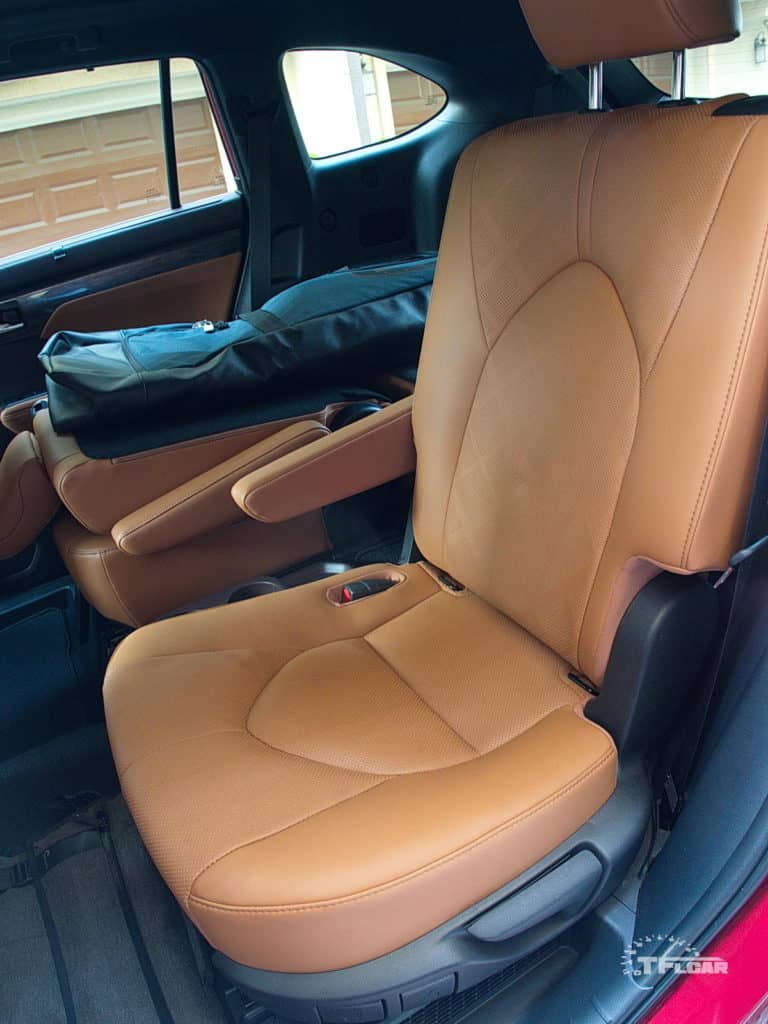 2nd row captains chair 2020 Toyota Highlander Hybrid