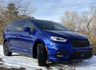 2021 Chrysler Pacifica AWD Review: Winter Family Bliss In Troubled Times