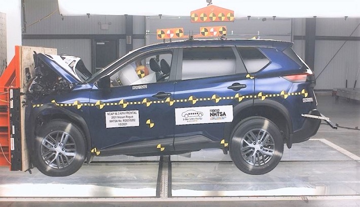 2021 Nissan Rogue crash test