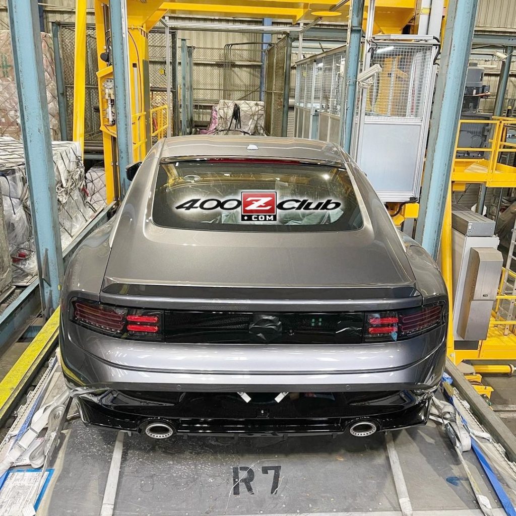 Nissan Z - leaked production photos via 400ZClub.com