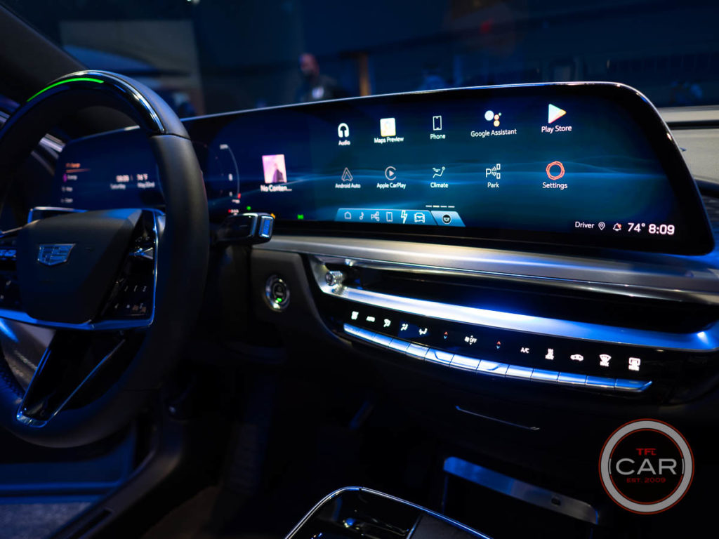 33-inch advanced digital display | 2023 Cadillac LYRIQ