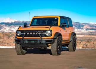 Ford Recalls More Than 16,000 Bronco SUVs Because Molded-in-Color Hardtop Sections May Crack, Fly Off 2021 Ford Bronco TFLbids-02