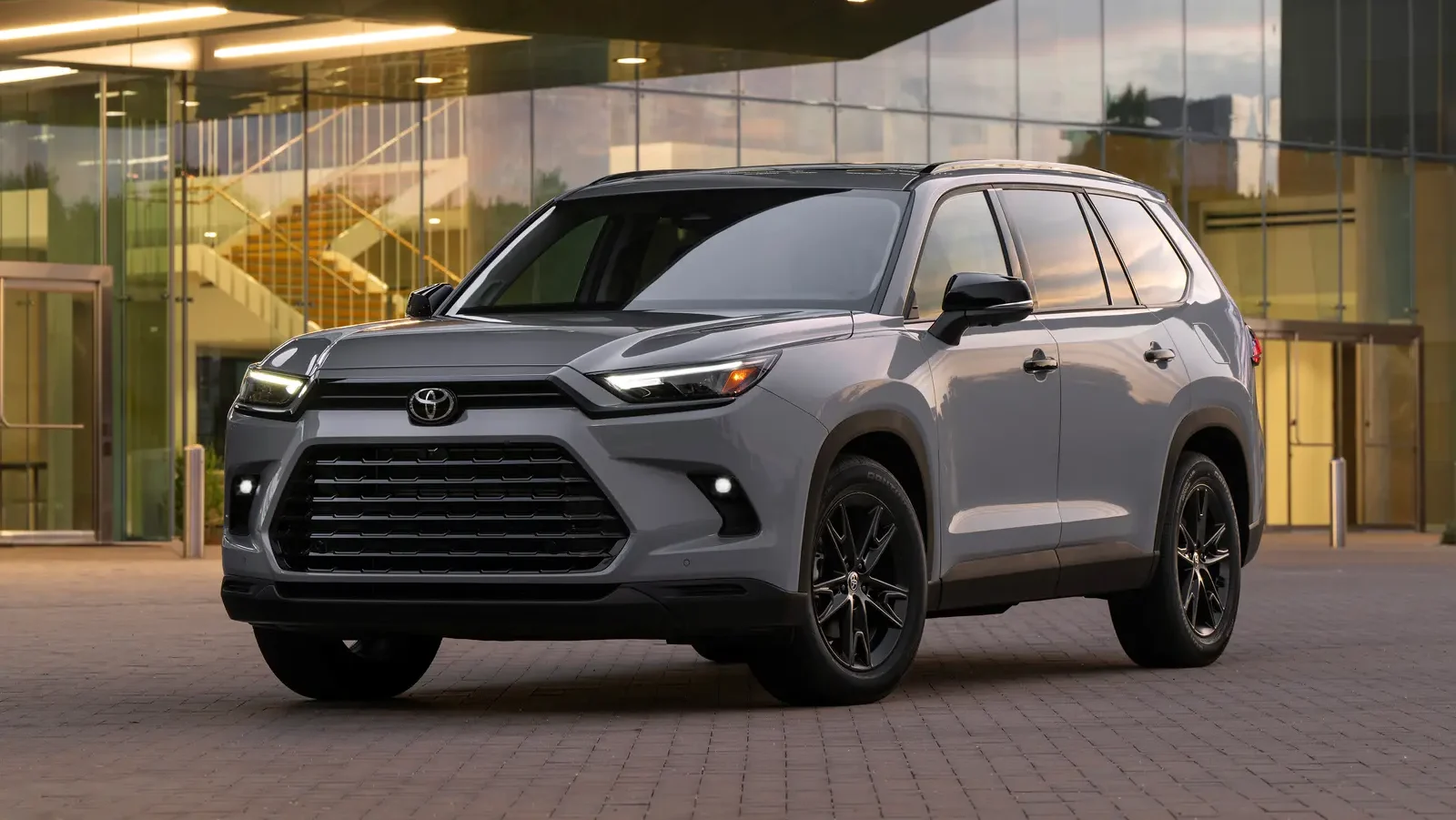 2025 Toyota Grand Highlander Returns With Cheaper LE Trim And a Hybrid