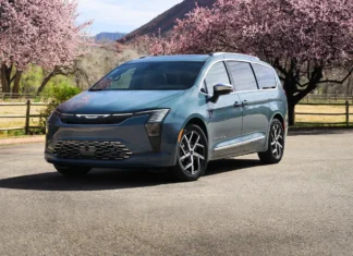 2027 Chrysler Pacifica Vans Start Making Their Way to Dealers with (Mostly) Lower Price Tags 2027 Chrysler Pacifica