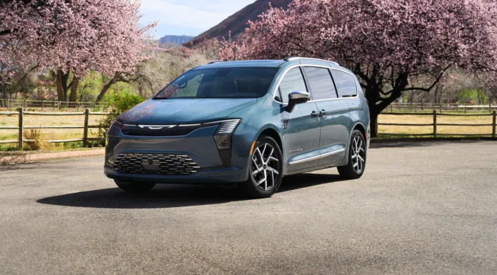 2027 Chrysler Pacifica Vans Start Making Their Way to Dealers with (Mostly) Lower Price Tags 2027 Chrysler Pacifica